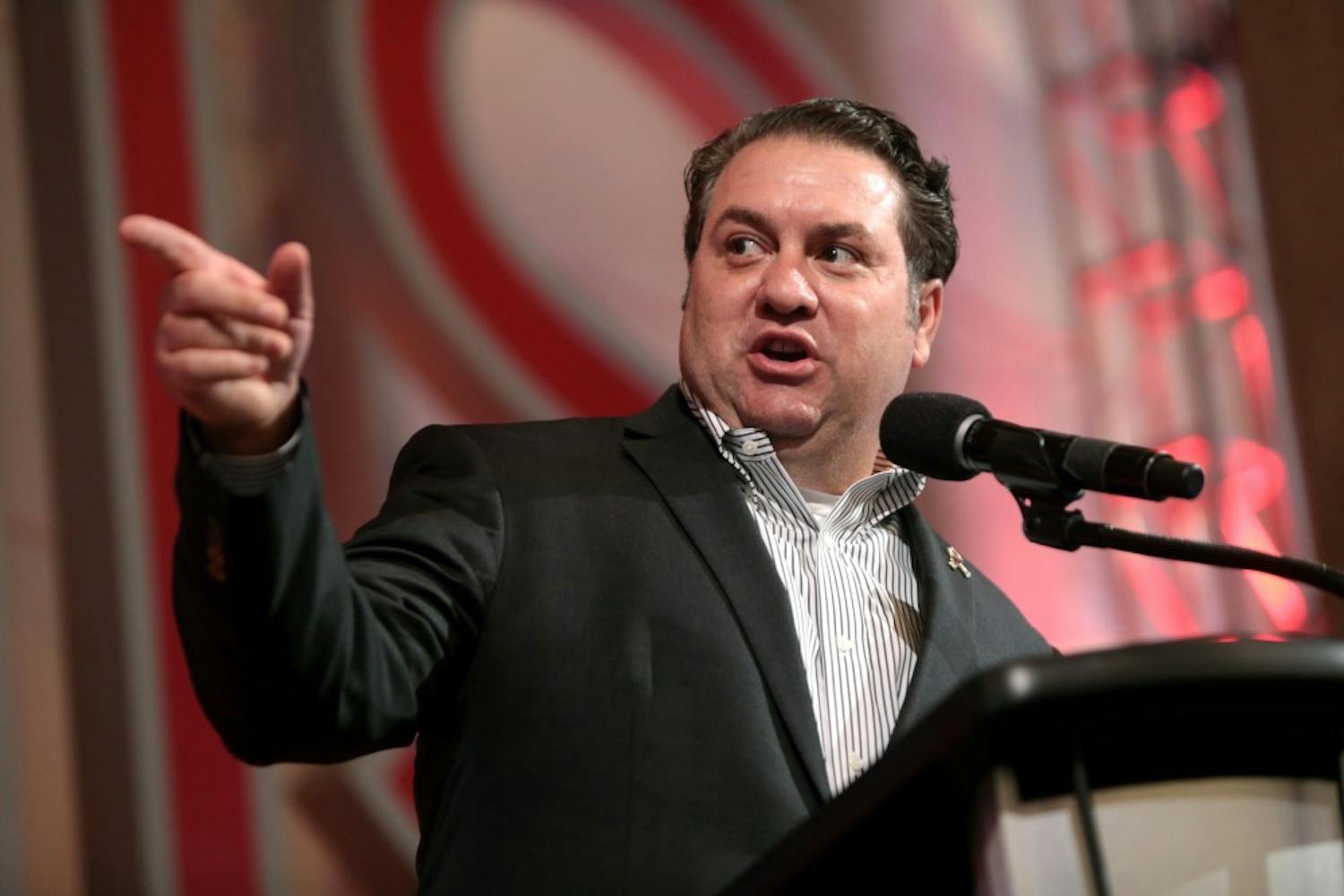 20160805 mark brnovich stock 0001