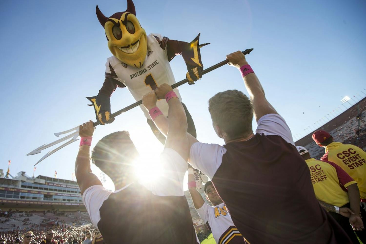 ASU mascot Sparky practices doing push-ups before  a game against the USC Trojans in the Los Angeles Memorial Coliseum on Saturday, Oct. 1, 2016. 