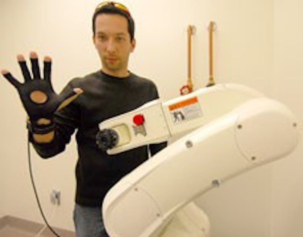 012507-prosthetichand