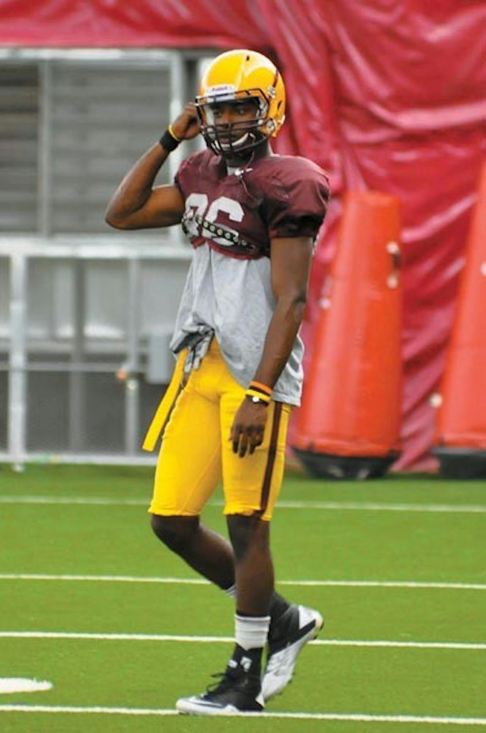 HOMETOWN STAR: Redshirt junior wide receiver T.J. Simpson works out in practice Tuesday. (Photo by Aaron Lavinsky)