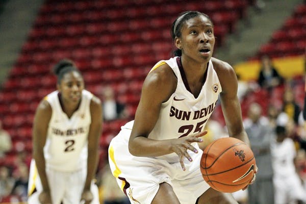 Janae Fulcher looks to score in a game against Stanford on Feb. 2. The Sun Devils look to close out their season strong and finish among the best in the Pac-12. (Photo by Sam Rosenbaum)