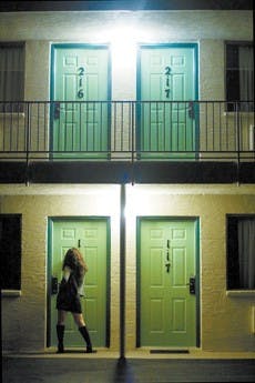 112807-spm-hookery2sn