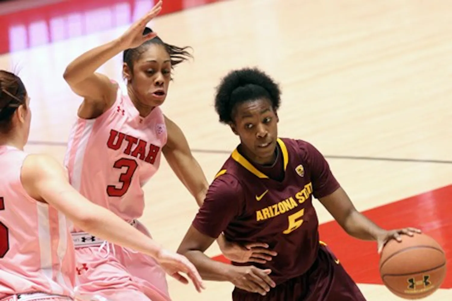 Deja Mann drives around a defender in a game against Utah on Feb. 9. Mann and the Sun Devils were swept on their southern California road trip. (Photo courtesy of Steve Rodriguez)