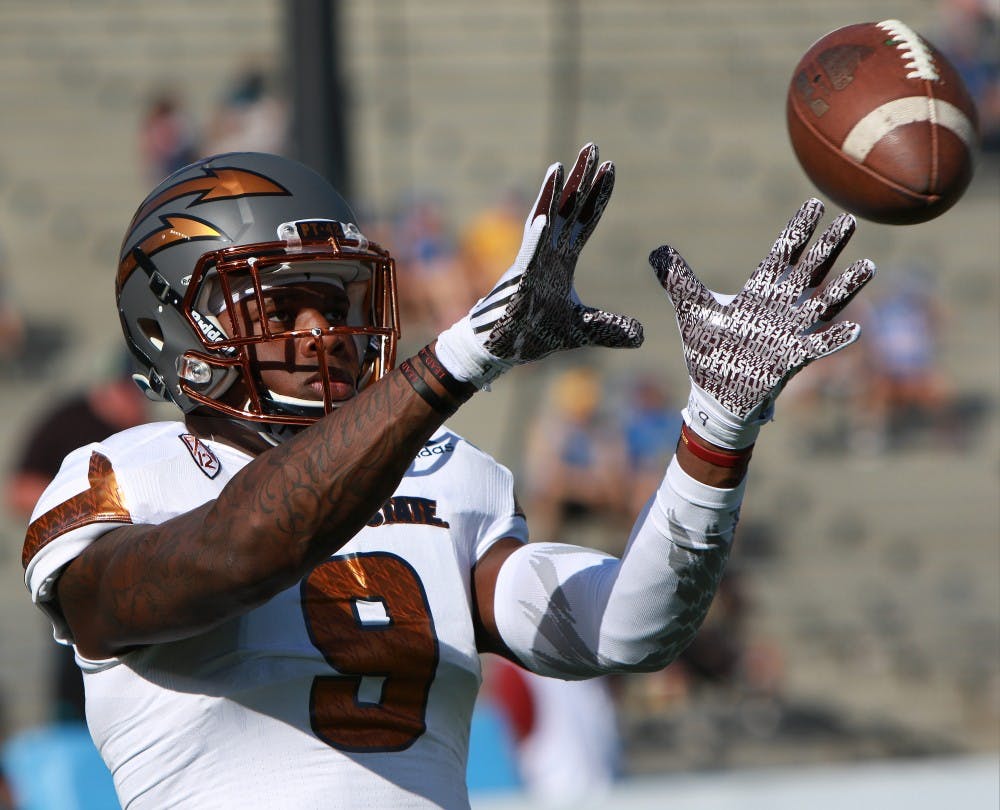 Sophomore running back Kalen Ballage catches the ball during pre game drills before the game against UCLA on Saturday, Oct. 3, 2015, at Rose Bowl in Pasadena, California. 