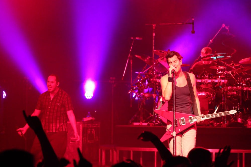 311 played the Marquee Theatre in Tempe Tuesday night. Photo by Lenni Rosenblum.