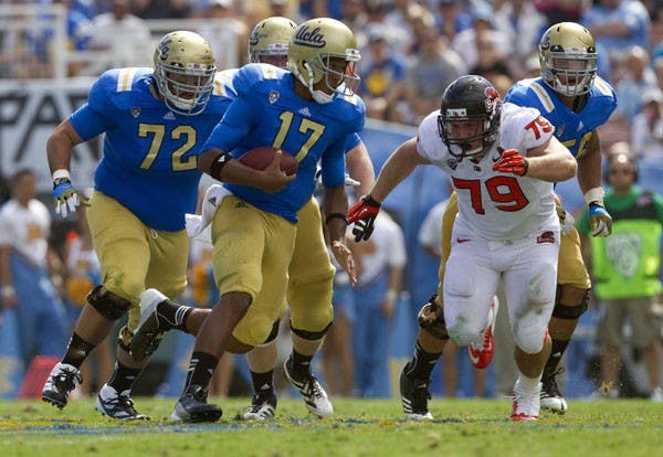 SPORTS FBC-OREGONST-UCLA 13 LA