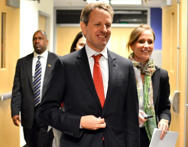 D.C. VISIT: Treasury Secretary Timothy Geithner stopped by the Cronkite School of Journalism and Mass Communication Tuesday to discuss President Obama's agenda and job creation with local community leaders. (Photo by Aaron Lavinsky)