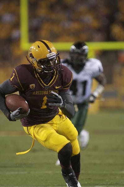 COOL HANDS: In his first year as a Sun Devil, junior transfer Mike Willie has quickly become one of ASU's most reliable pass catchers. Through three games, the former junior college standout has yet to drop a ball. (Photo by Scott Stuk)