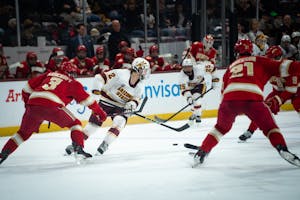 Haynie-251122-Sports-Hockey-Denver-17.jpg