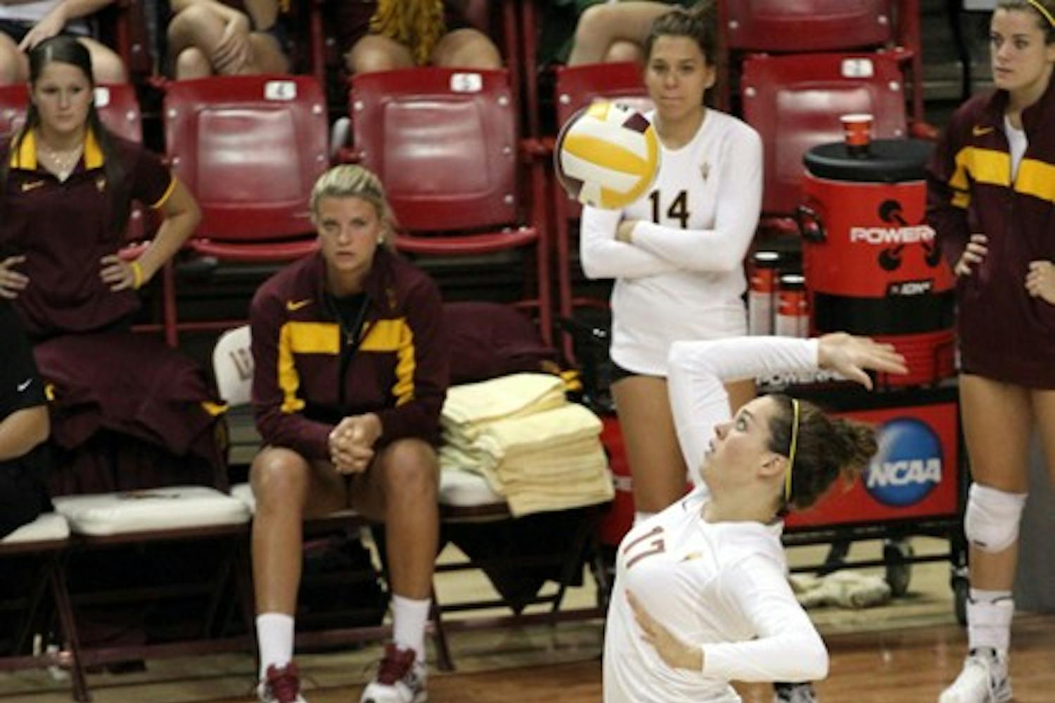 GOING WEST: Sophomore outside hitter Bethany Jorgensen serves the ball in the Sun Devils’ meeting against Washington on Sunday. The ASU volleyball team takes on a difficult road stretch over the weekend, facing No. 6 Stanford and No. 4 California. (Photo by Lisa Bartoli)