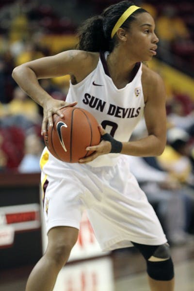 Senior Olivia Major looks to pass in a game against Stanford on Feb. 2. Major’s outside shooting has helped her climb into the starting lineup. (Photo by Sam Rosenbaum)