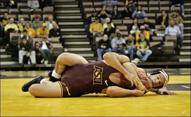 112408_wrestling_web