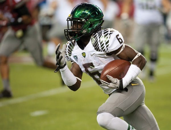 De'Anthony Thomas had a quiet game rushing for only 26 yards and 28 yards recieving during Oregon's 51-26 victory over the Cougars at Centurylink Field. (Alex McDougall/Emerald)