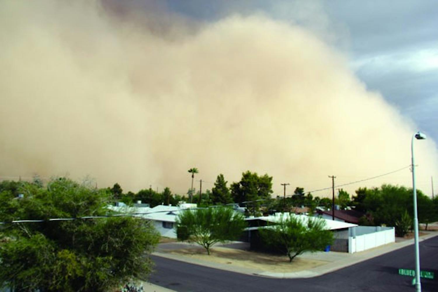 A dirt wall headed into Tempe and the rest of the Valley from the east Saturday evening.