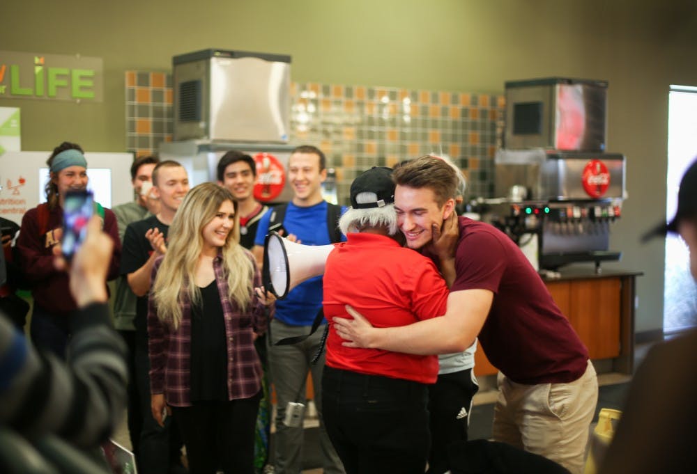 Vicke Davis thanks her "Barrett Babies." Photo by Willow Greene.&nbsp;