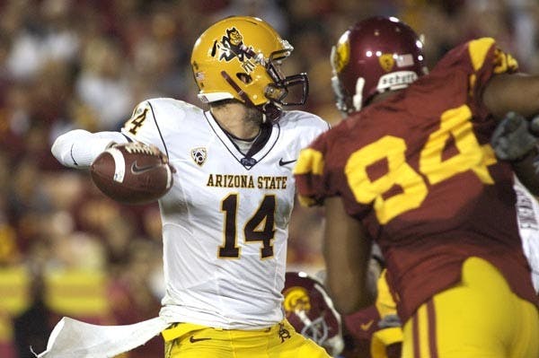 ARMED AND DANGEROUS: Redshirt junior quarterback Steven Threet threw two interceptions against Southern California on Saturday, his 14th and 15th of the season. Eight of Threet's interceptions have come in the second half of Pac-10 games. (Photo by Scott Stuk)
