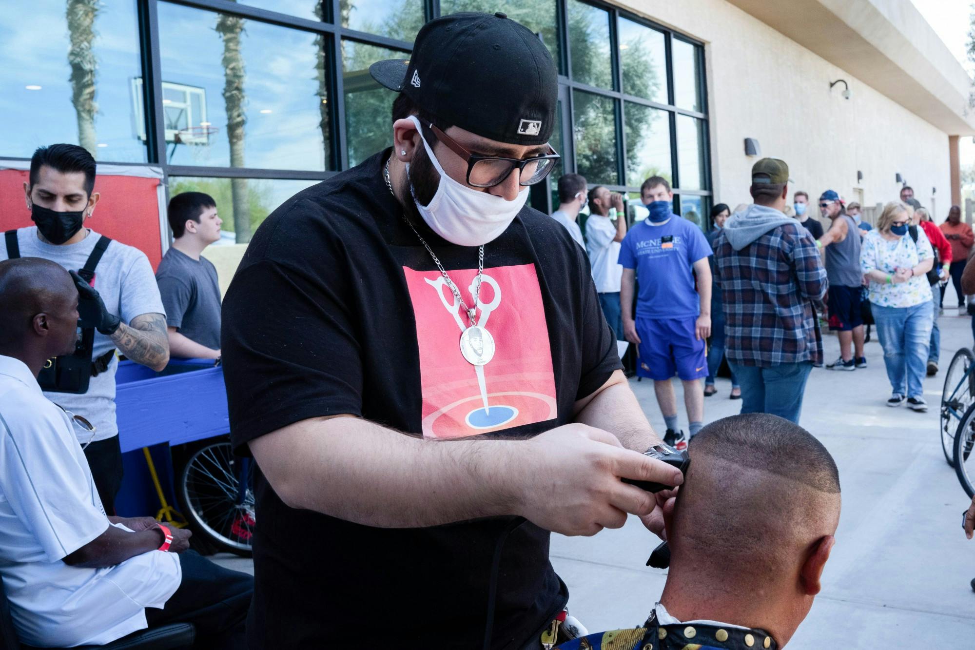 220322 ClipDartBarber-1.jpg