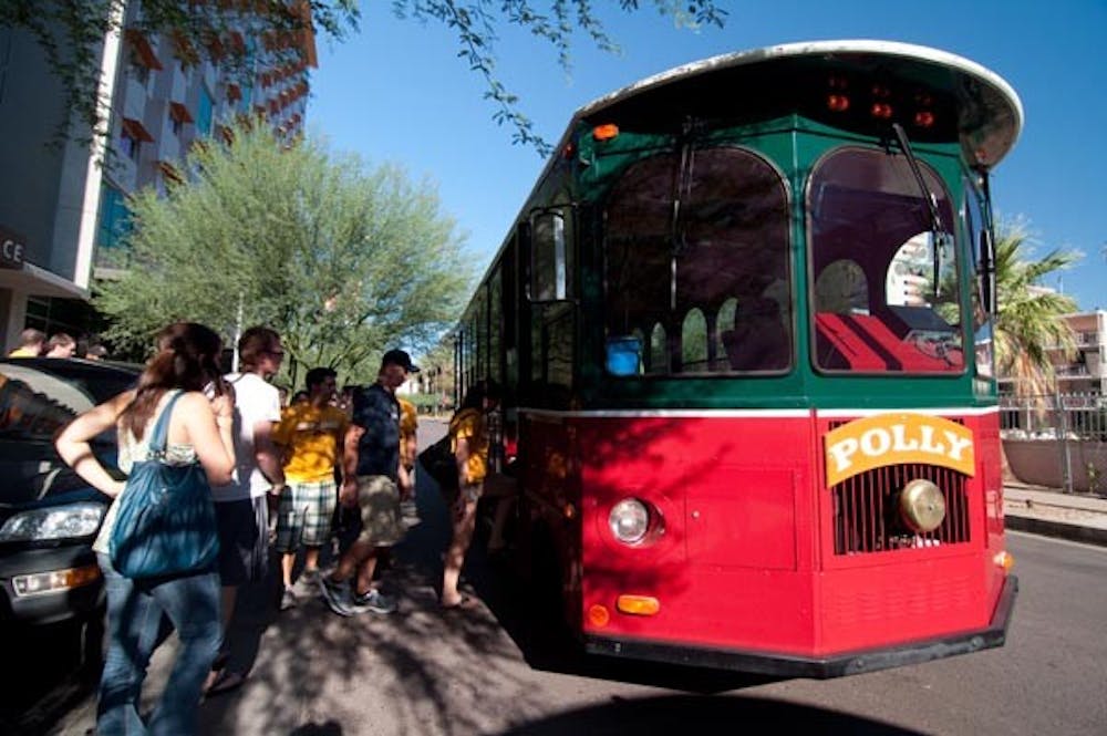 DOWNTOWN TOUR: ASU Downtown, the city of Phoenix and Artlink, Inc. put together a trolly ride for students new to the downtown campus, to show them what it is like to live in an urban environment. (Photo By Arron Lavinsky)