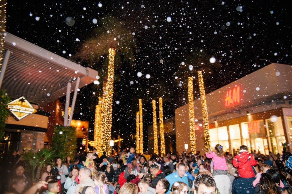 Nightly Snowfall at Tempe Marketplace