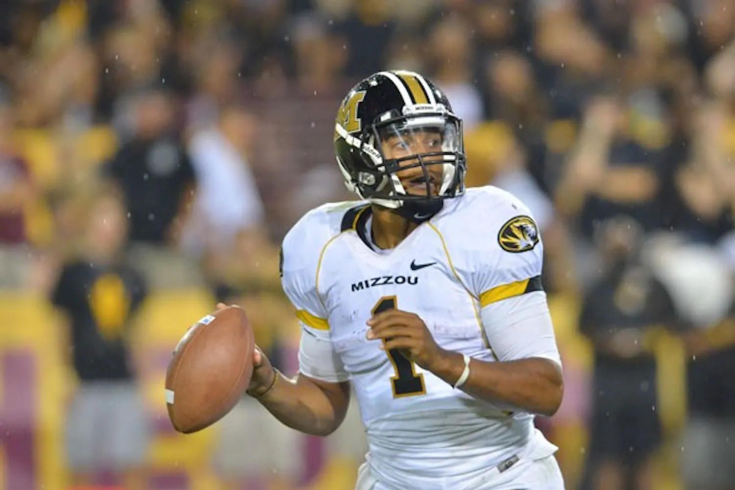 Missouri junior quarterback James Franklin searches for an open receiver during the Tigers’ away game against ASU last year. (Photo by Aaron Lavinsky)