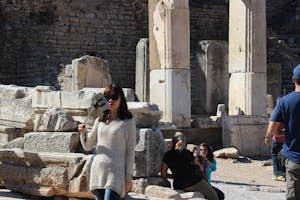 TRAVEL WLT-EPHESUS-SELFIES 4 DE