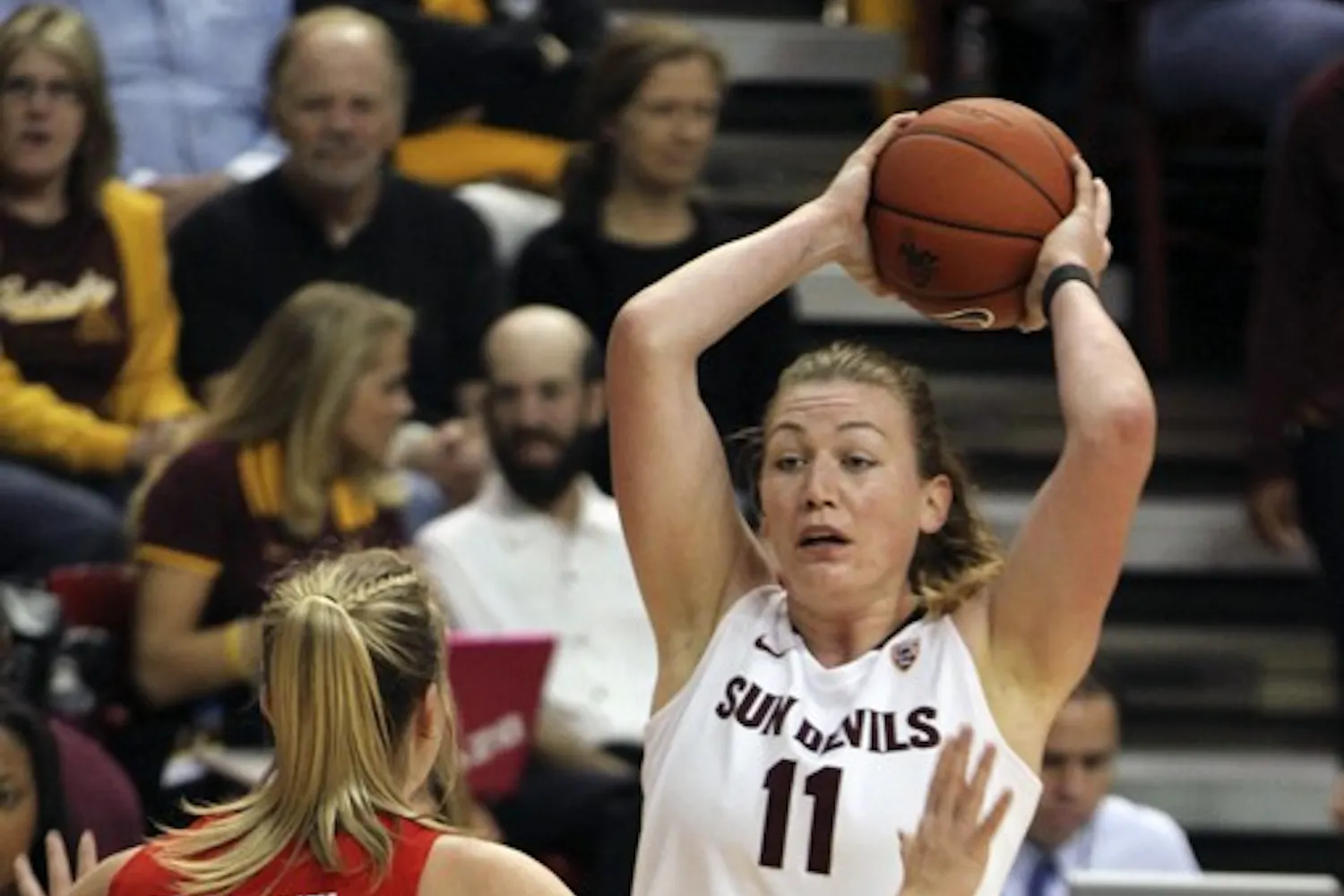 Kali Bennett looks to pass against the Utah Utes on Jan. 21. Bennett’s development into a more complete player has helped the Sun Devils this season. (Photo by Sam Rosenbaum)