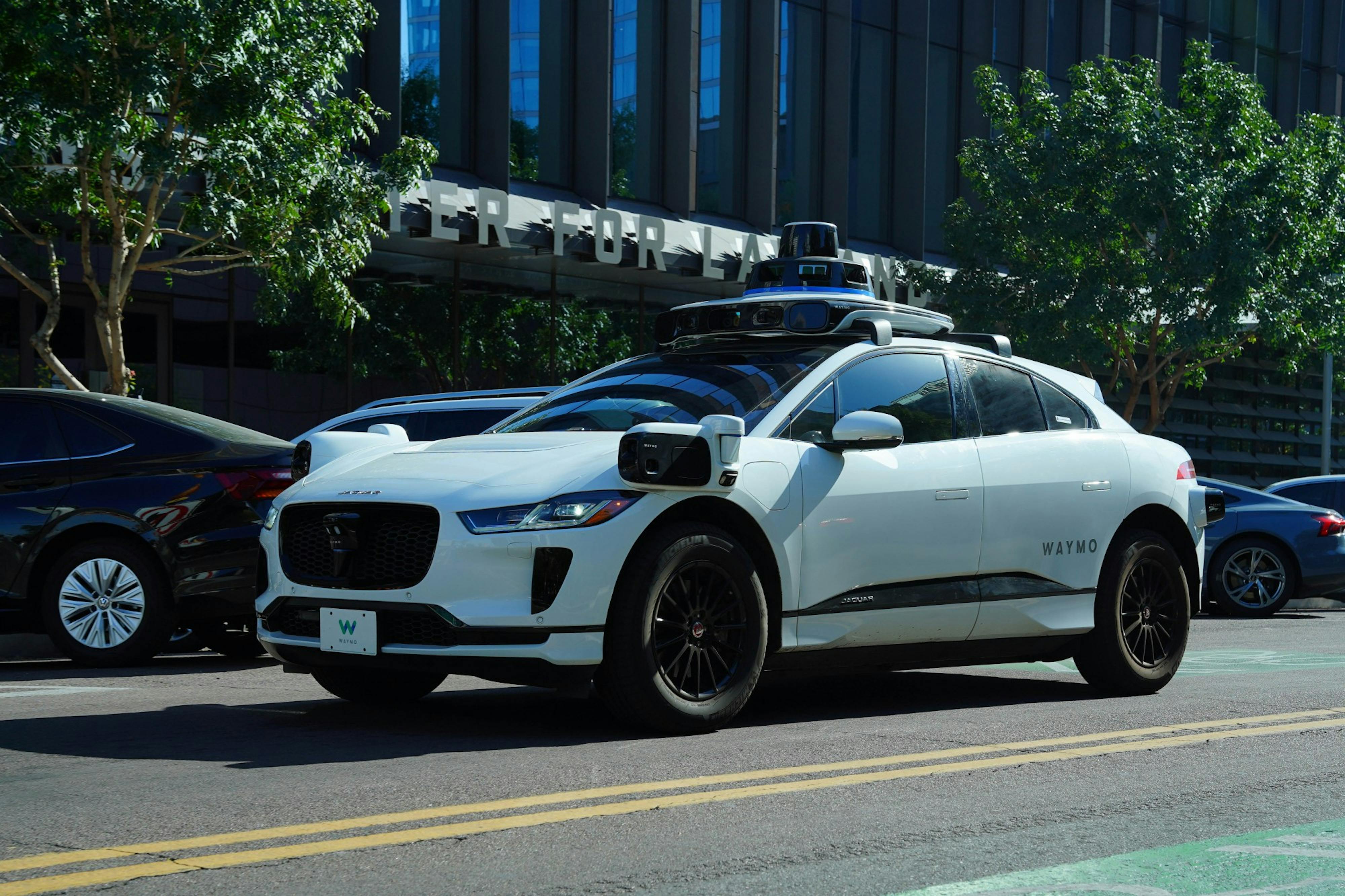 Waymo launches autonomous vehicle service in downtown Phoenix - Vimarsana News