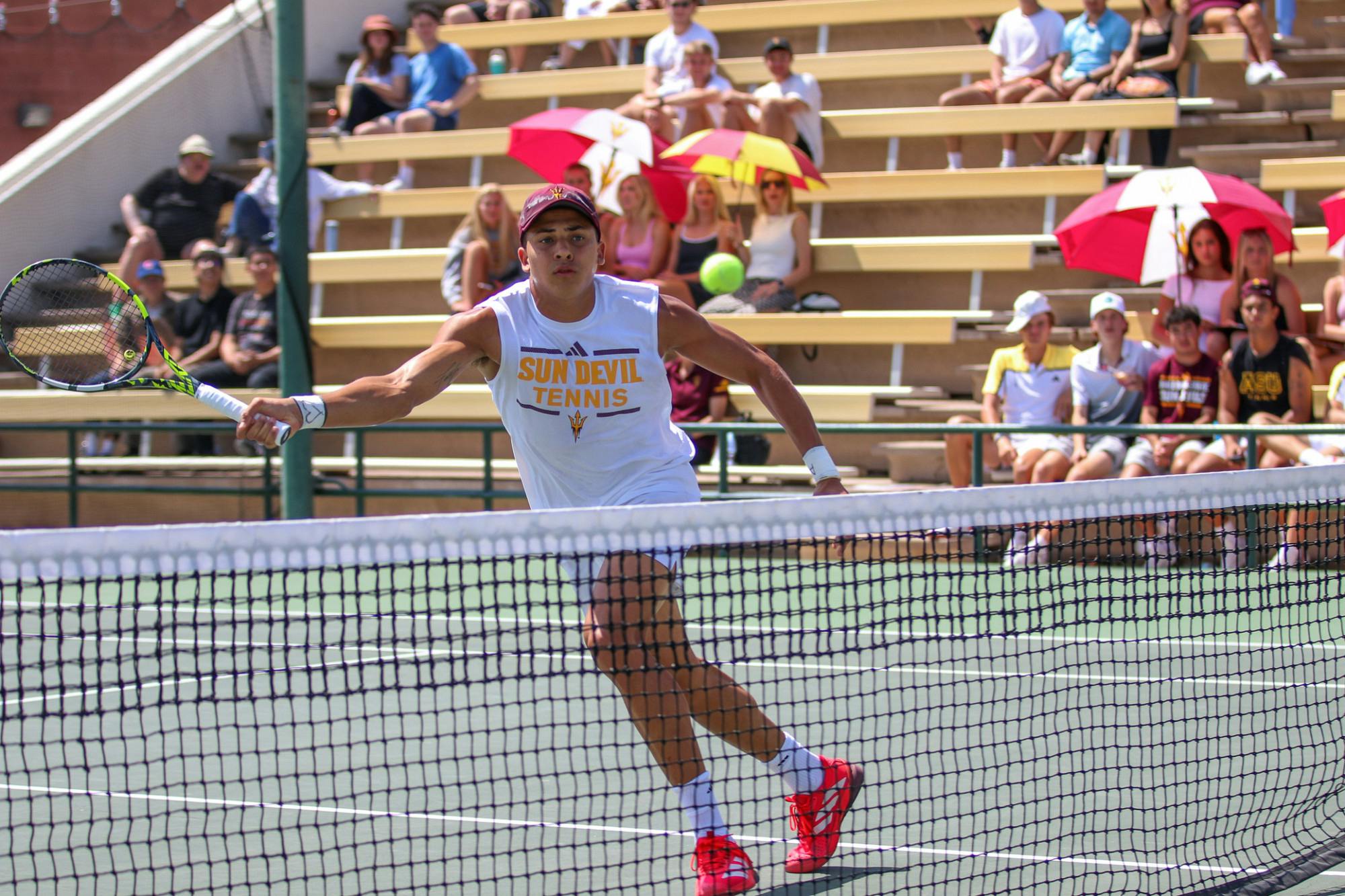 Sports-Mens-tennis-ranked-play