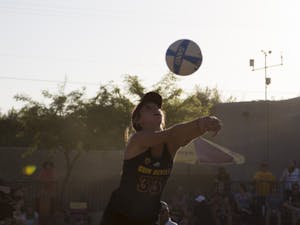 Nat Braun passes the ball to a teammate during Wednesday's match vs. UofA at the PERA club in Tempe. 20 April 2016