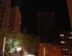 040208-earthhour_1_web