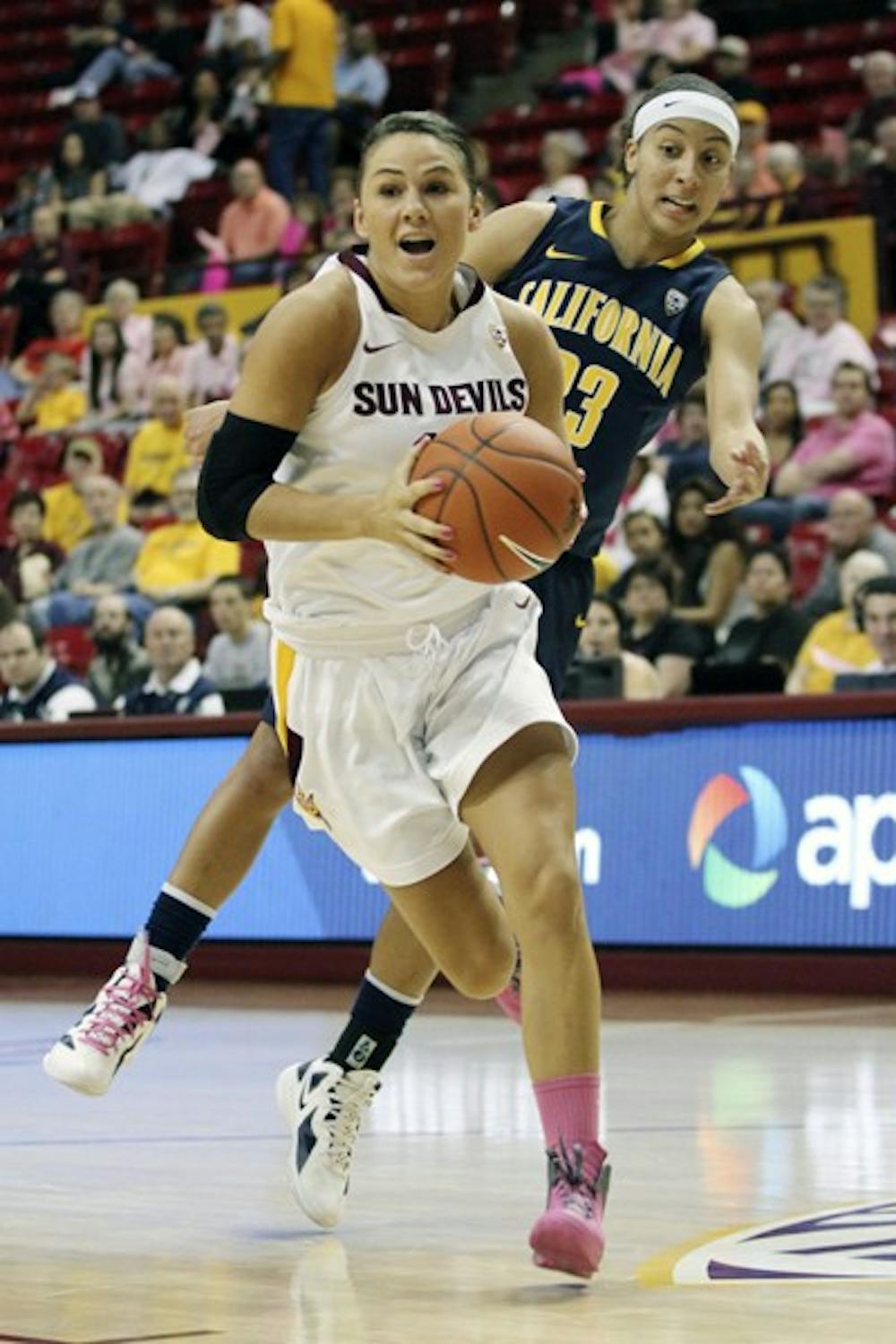 Senior Alex Earl drives to the basket in a game against Cal on Feb. 4. Earl scored 10 points in the Sun Devils’ loss to the Golden Bears. (Photo by Sam Rosenbaum)