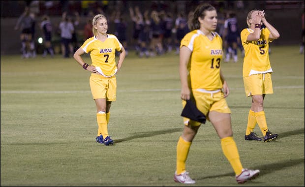 101108_soccerua_dm_07_web