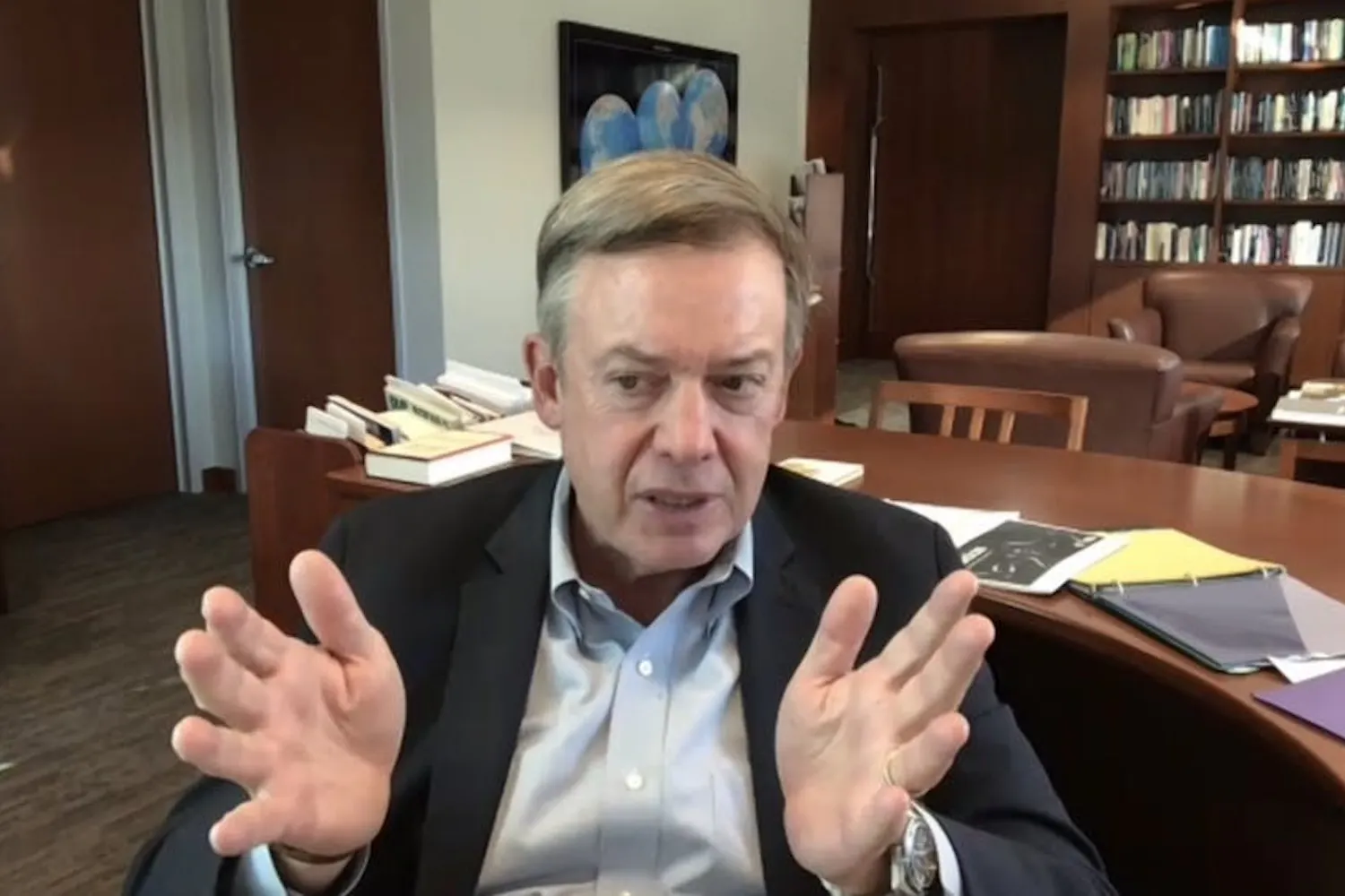 la prensa michael crow.jpeg