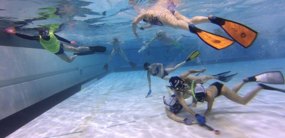 AV-UNDERWATER-HOCKEY-2-MW