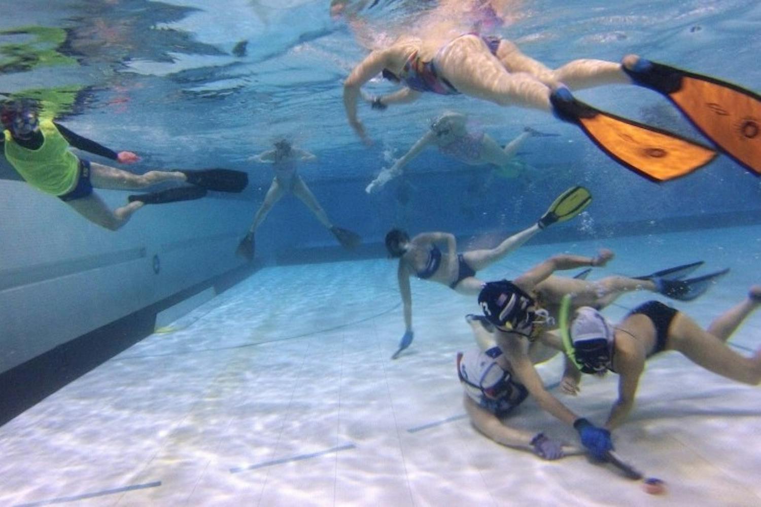 AV-UNDERWATER-HOCKEY-2-MW