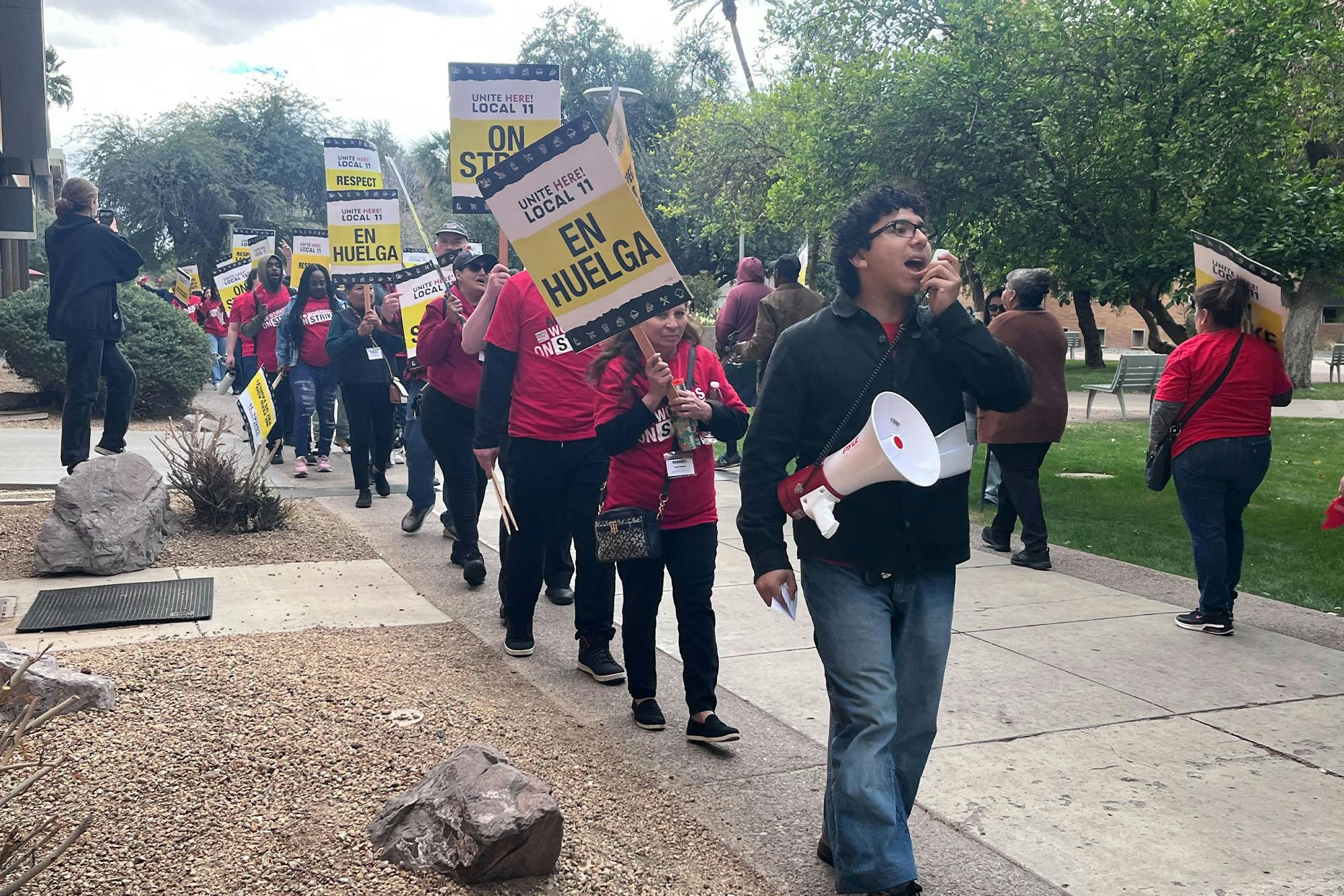 Community-Aramark-Workers-Strike-Breaking.jpg
