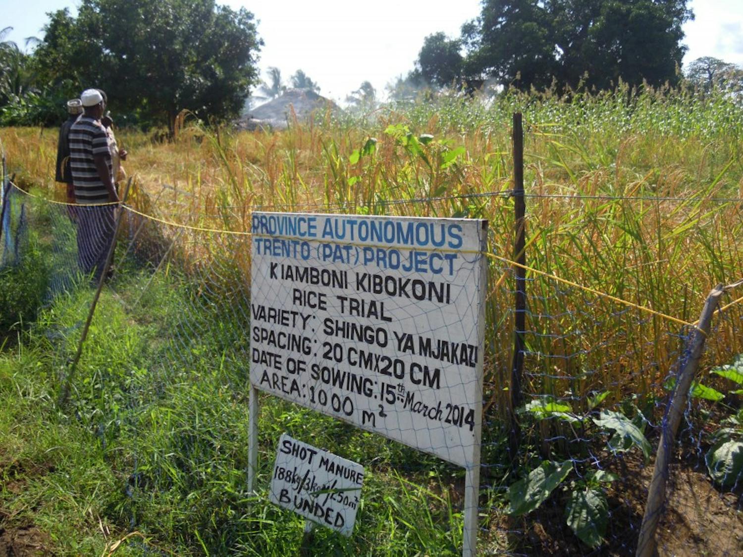 Aqualibria looks to implement aquaponics to improve crop health.