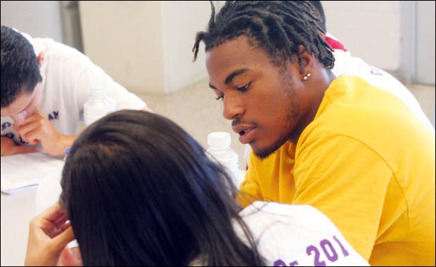 040809-footballtutor