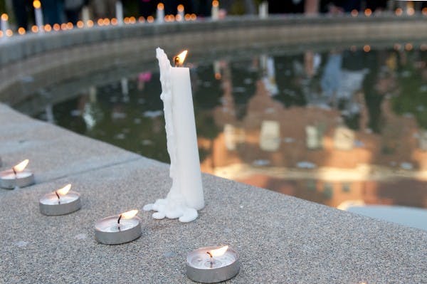 Slideshow: Boston candlelight vigil