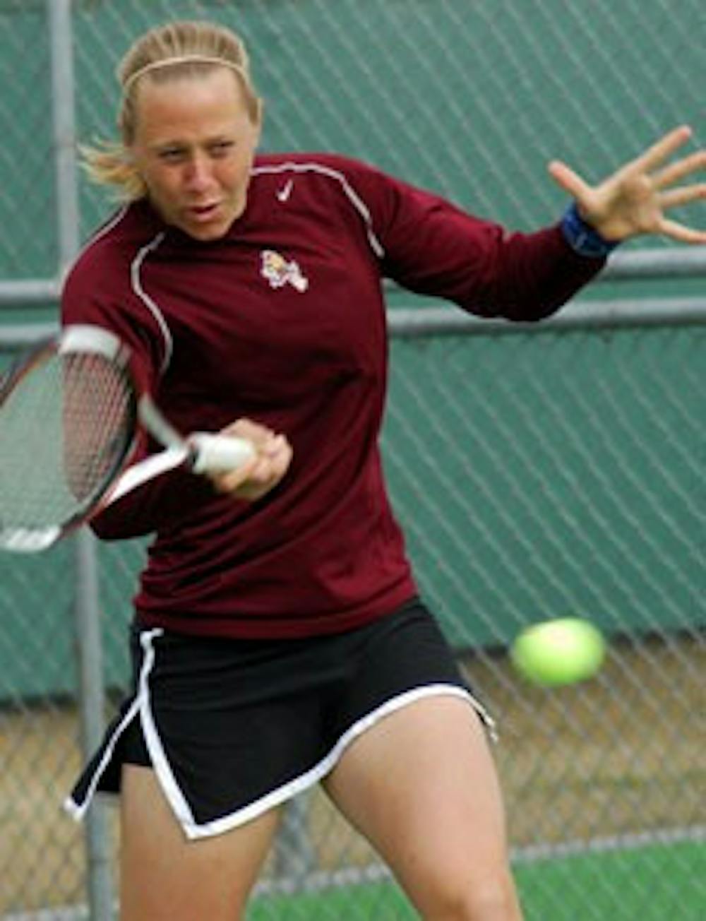 020207-womens_tennis_web