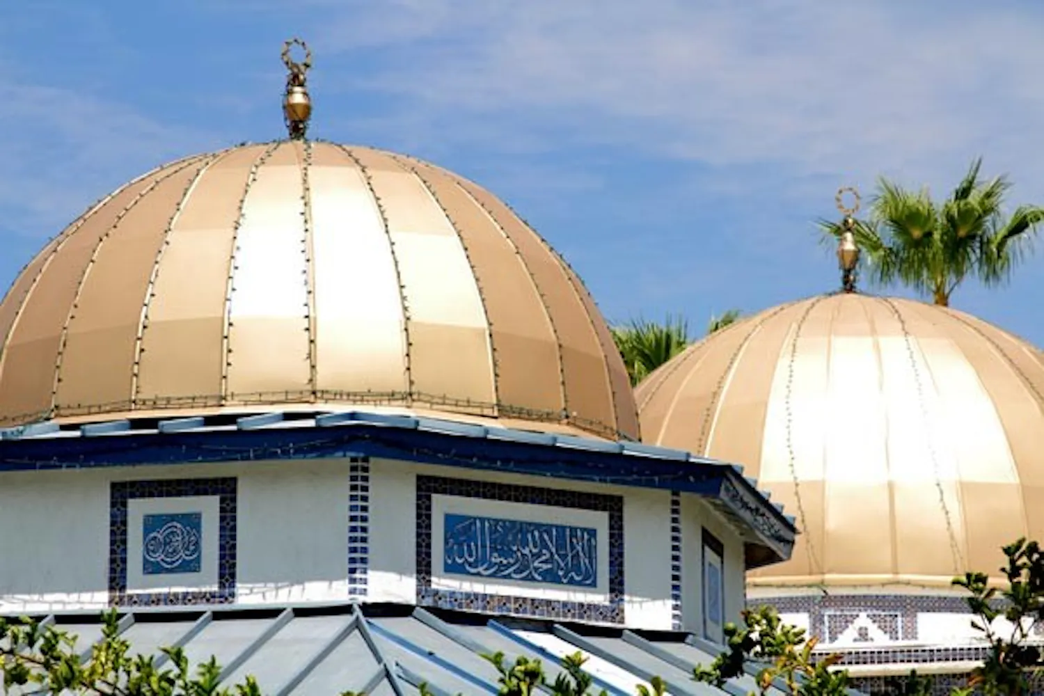 HOUSE OF WORSHIP: There are plans to build an Islamic Center, like this one in Tempe, two blocks from the ground zero in New York City. (Photo by Andy Jeffreys)