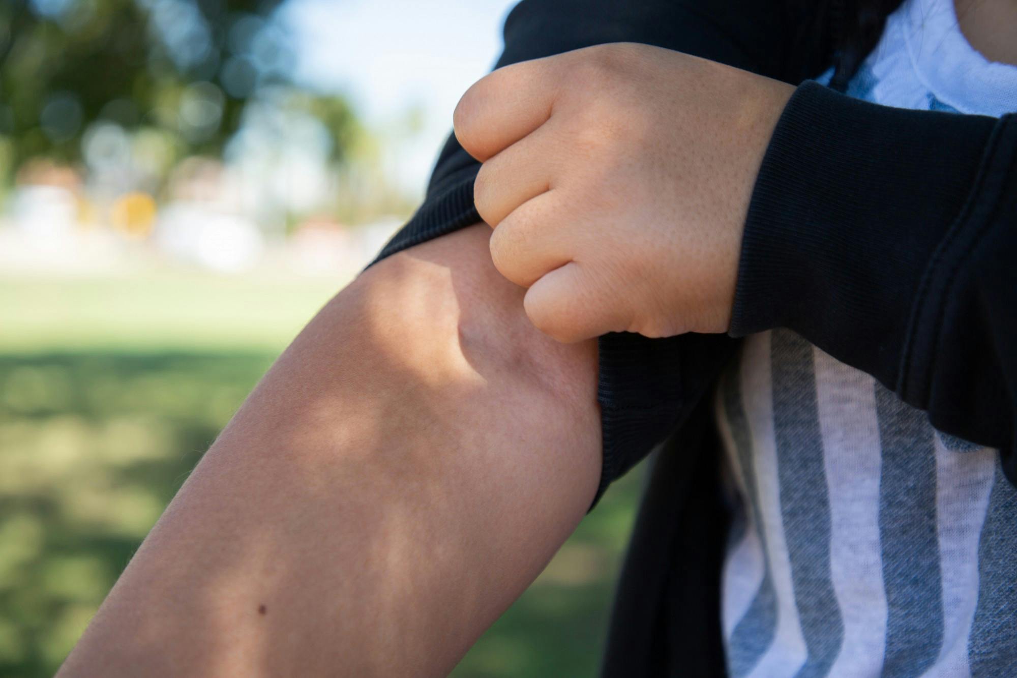 20201001 Roll Up Sleeves-4.jpg