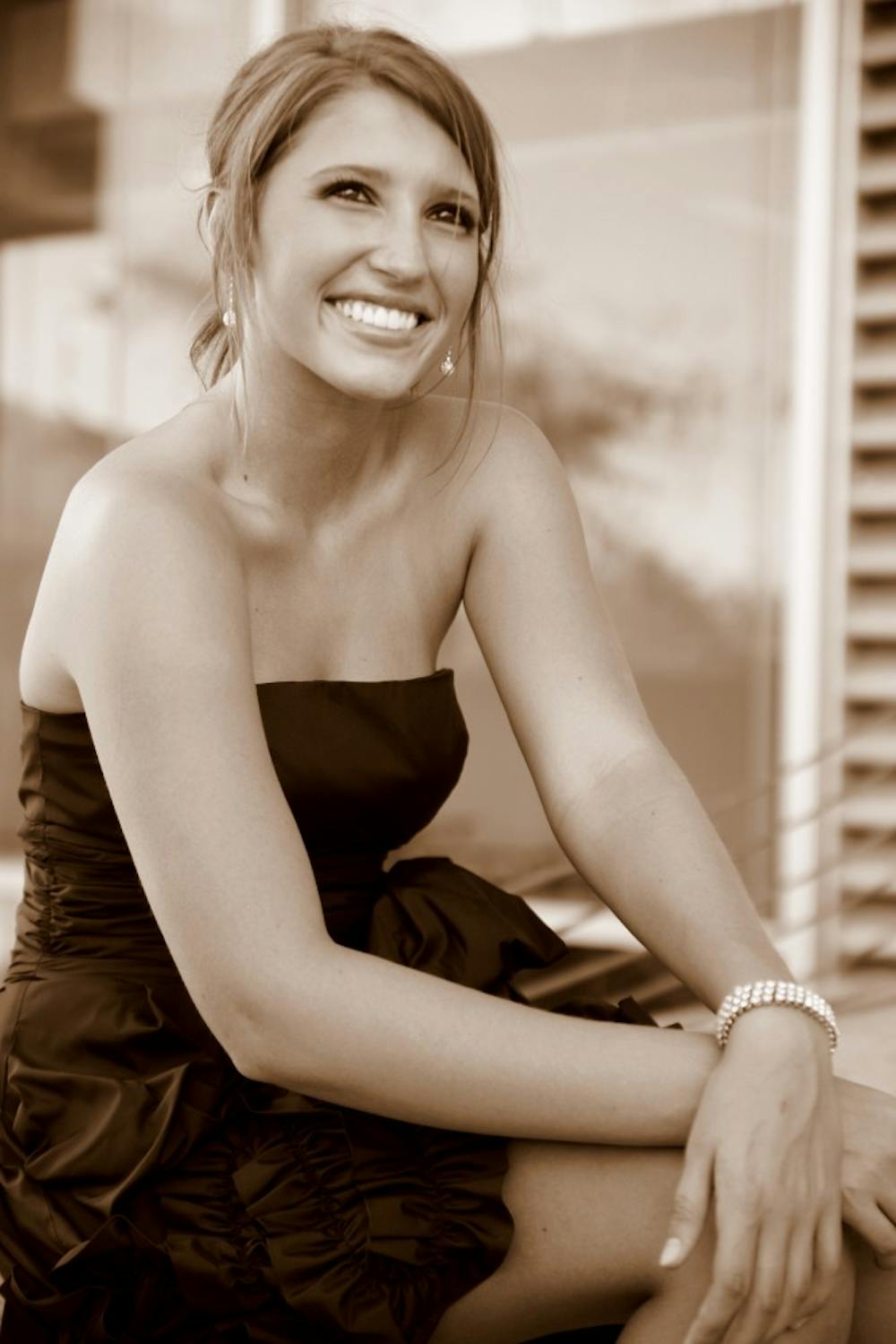 Meet your new fashion blogger Amanda. Photo courtesy of Brad Reed Photography . 