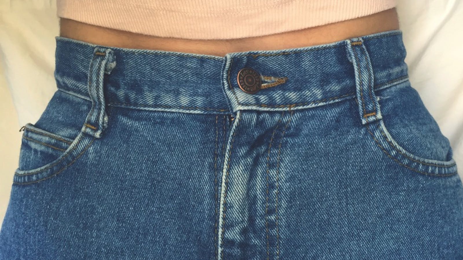 Finding the right pair of mom jeans for you: A how-to guide - The Arizona  State Press