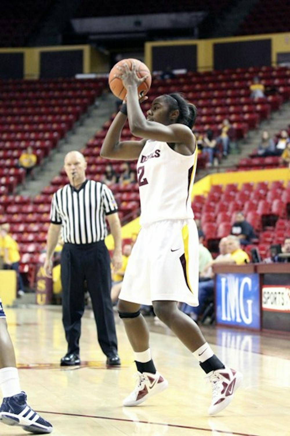 STRONG START: Junior guard Micaela Pickens looks to pass from behind the arc during the Sun Devils comfortable 66-46 victory over UC Riverside on Friday. With the overtime win over Colorado State on Sunday, ASU improved to 2-0. (Photo by Samuel Rosenbaum)