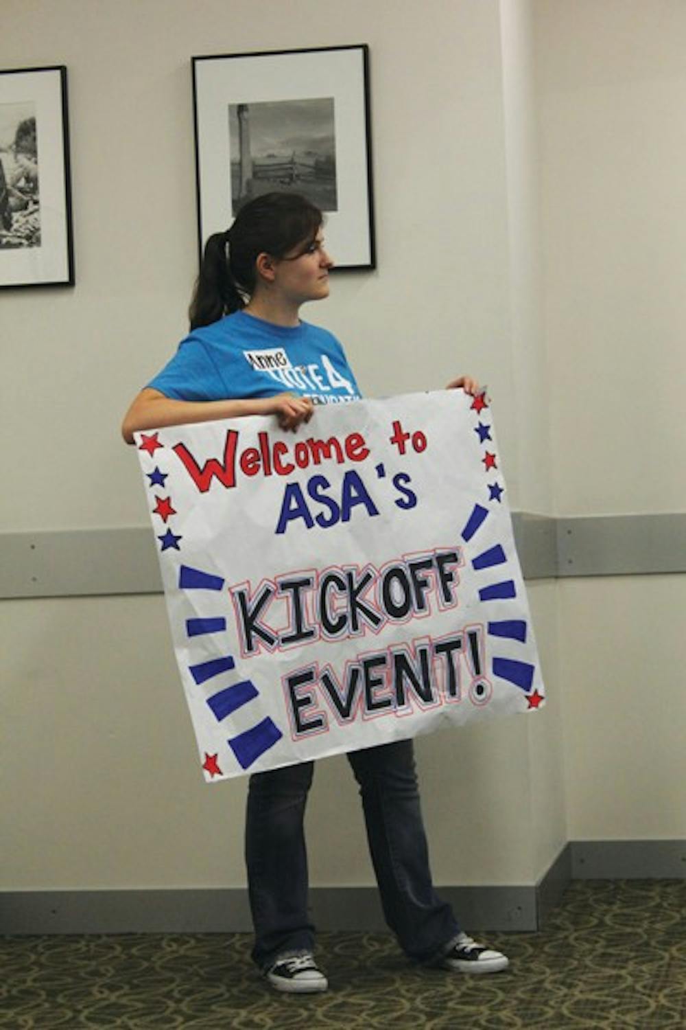 Student Anne Taylor promotes Arizona Students' Association's Voter Kick-off Rally on Tuesday in preparation to increase student voters for the November elections. (Photo by Emily Griffin)