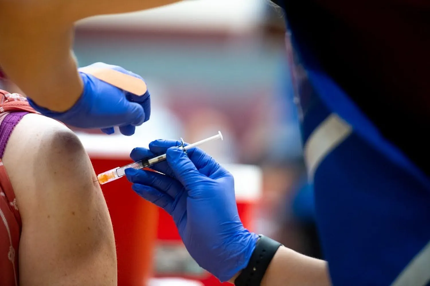 sp la prensa vaccine johnson.jpg