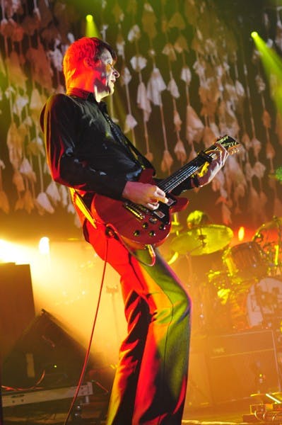 Wilco performs at ASU's Gammage Auditorium in Tempe on Jan. 21. (Photo by Cheman Cuan)