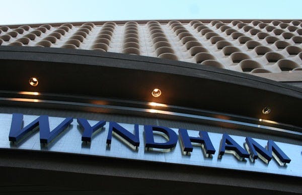 FLOCKING TO THE DESERT: Between ideal weather and events in the Valley, hotels like the Wyndham in Phoenix have reported more promising occupancy rates than the national average. (Photo by Kyle Thompson)