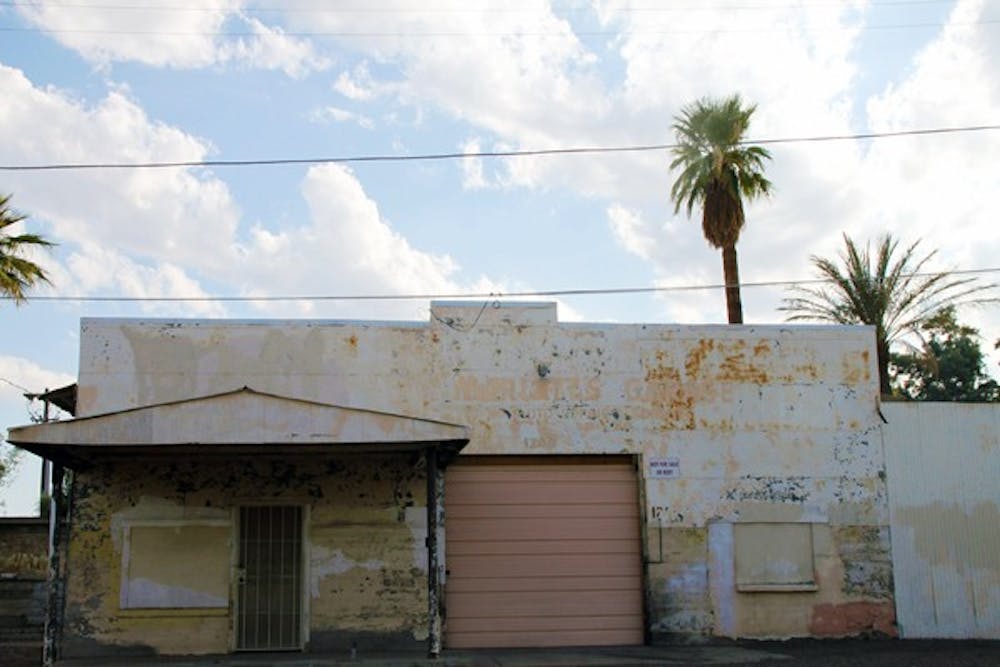 FALLING APART: The Tempe City Council leaders are discussing the possibility of renovating and revamping storefronts around Apache Blvd. (Photo by Rosie Gochnour)